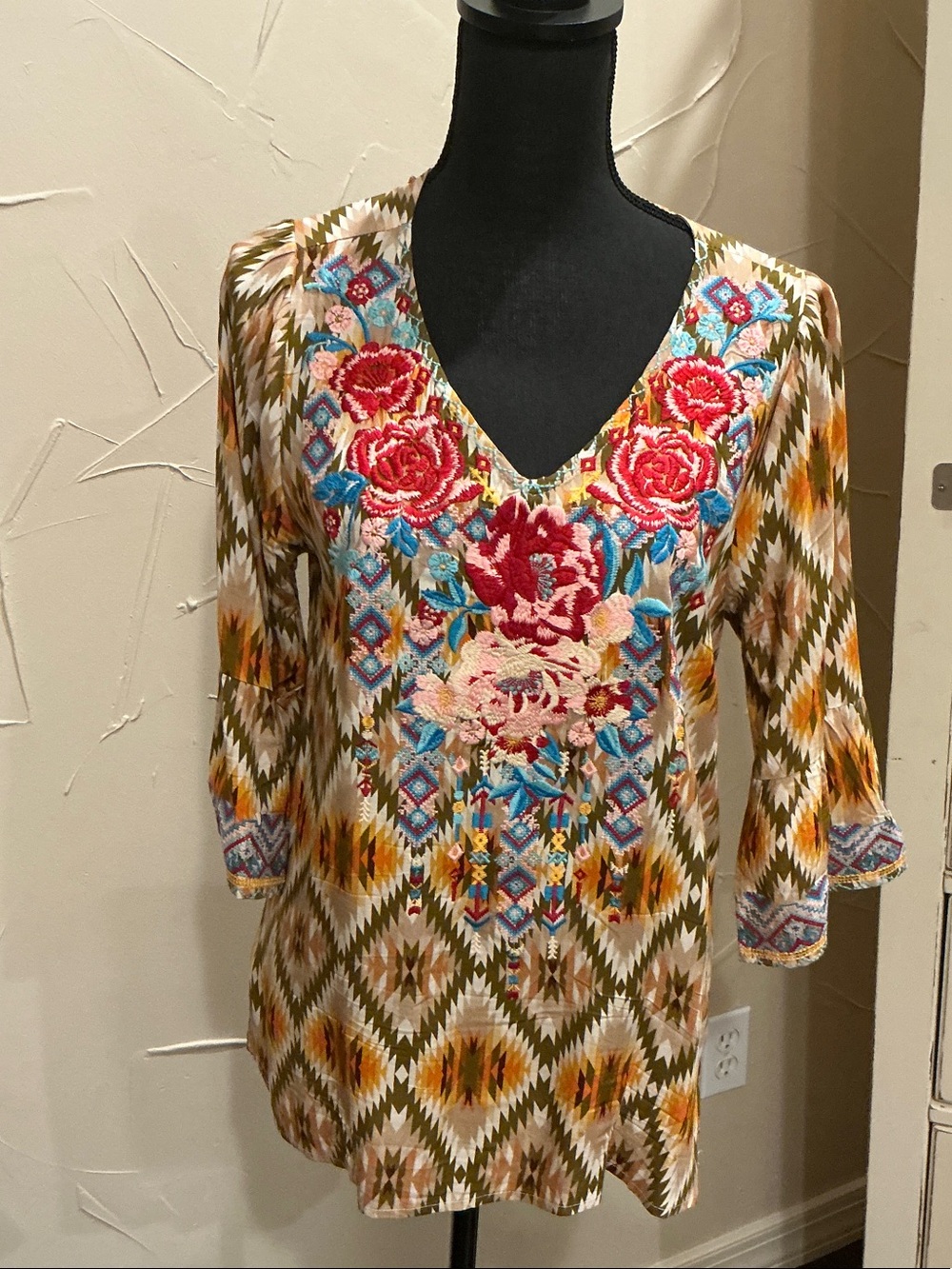 Savanna Jane Beige Olive and Peach Patterned Women’s Top